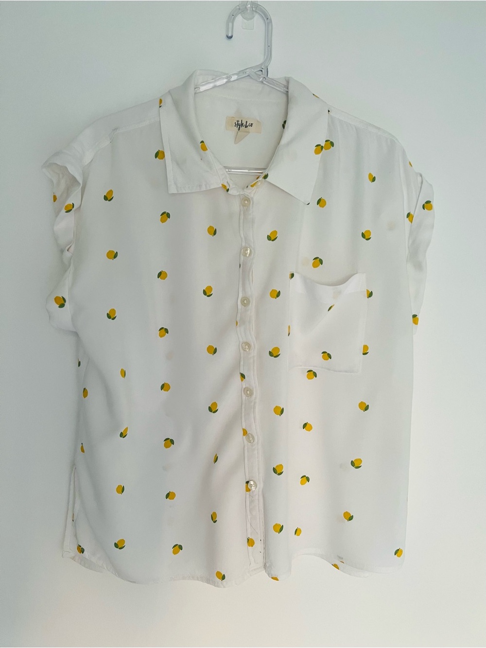 Style & Co women white short sleeve button up top size medium